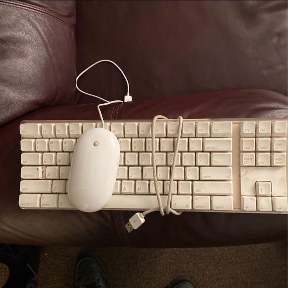 Apple keyboard and mouse - Picture 3 of 3